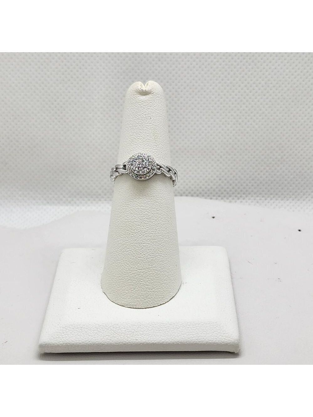 Brand New Sterling Silver 925 Cz Round Design Ring